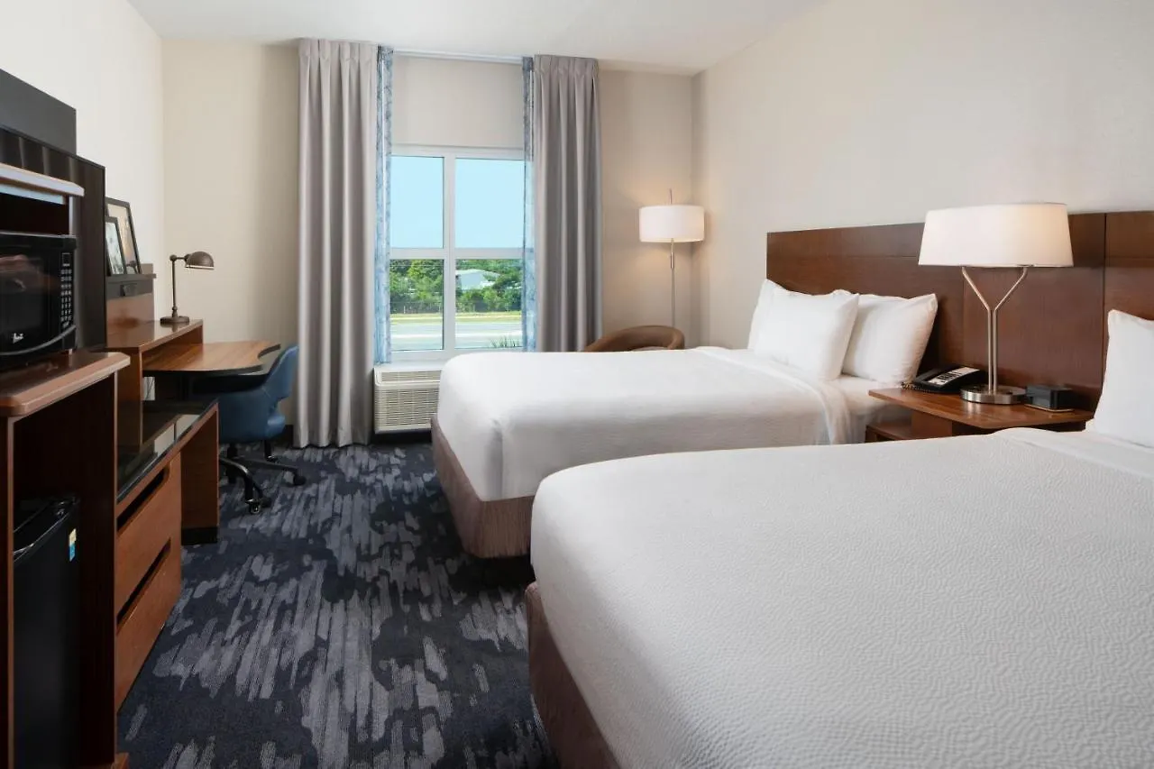 Fairfield Inn & Suites By Marriott דסטין 3*,