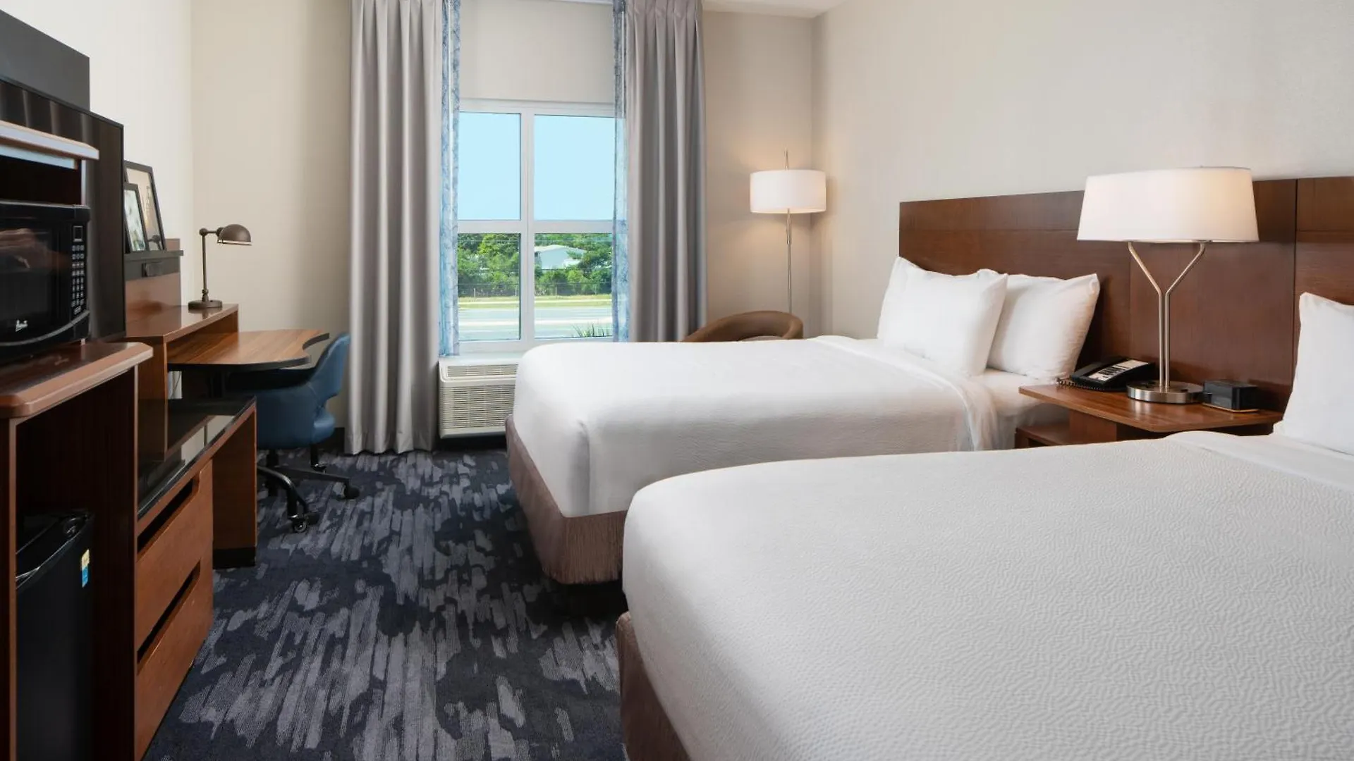 Fairfield Inn & Suites By Marriott דסטין מלון