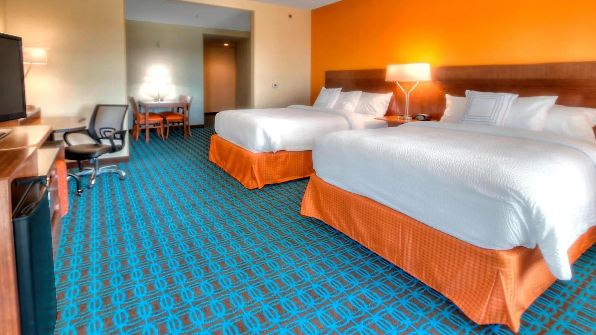 מלון Fairfield Inn & Suites By Marriott דסטין