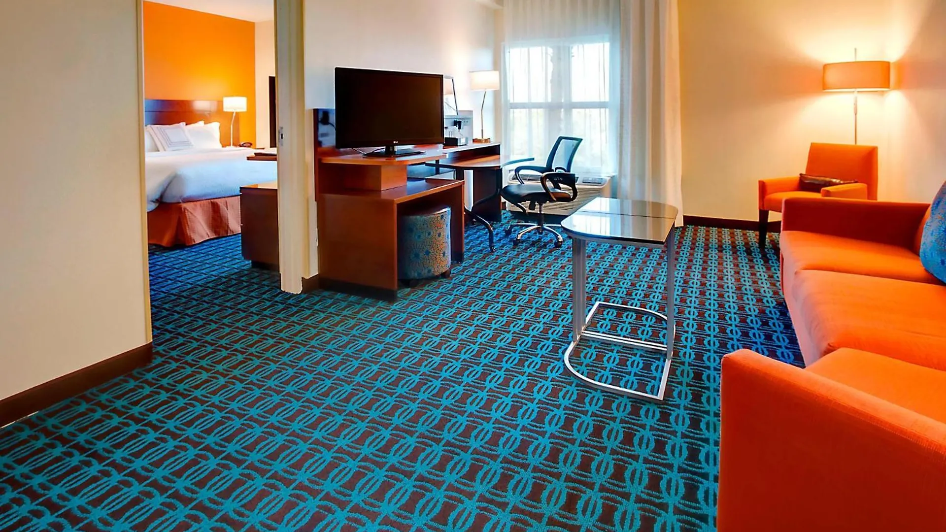 Fairfield Inn & Suites By Marriott דסטין 3*,