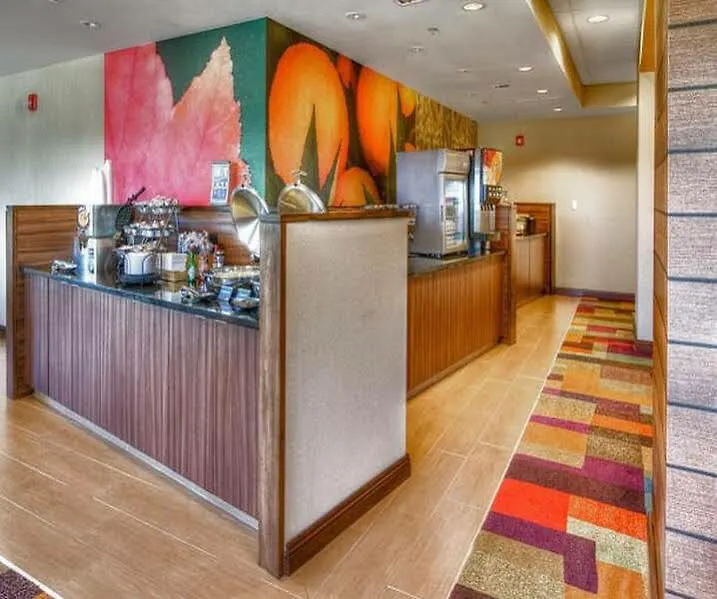 מלון Fairfield Inn & Suites By Marriott דסטין